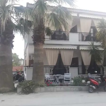 Alkyonari By Anna Guest house *