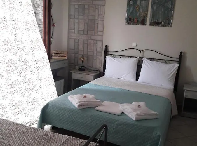 Πανσιόν Alkyonari By Anna 3*