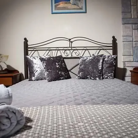 Alkyonari By Anna Pensionat 3*